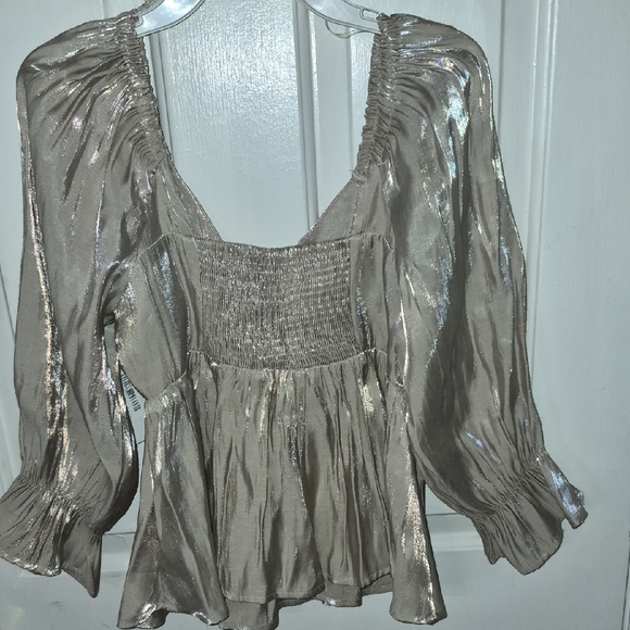 Juliana's Boutique Sweetheart Neckline Metallic Blouse - Picture 3 of 3